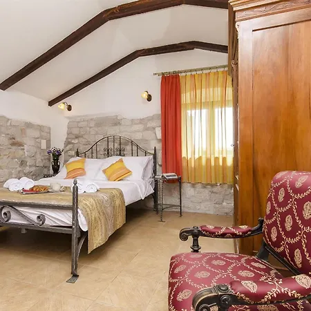 Bed & Breakfast Palace Derossi Ii *