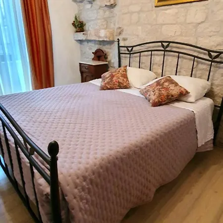 Bed & Breakfast Palace Derossi Ii Trogir