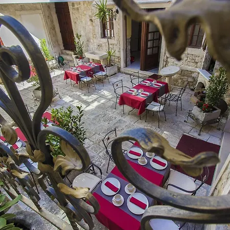 Palace Derossi Ii 3* Trogir