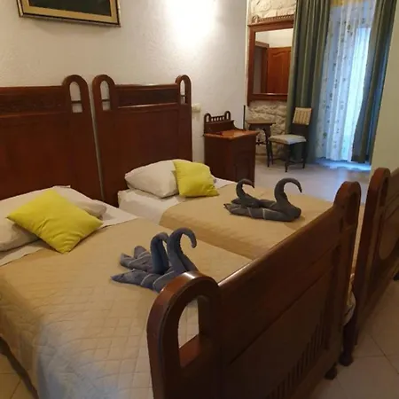 Couette-café Palace Derossi Ii