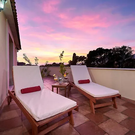 Palace Derossi Ii 3*